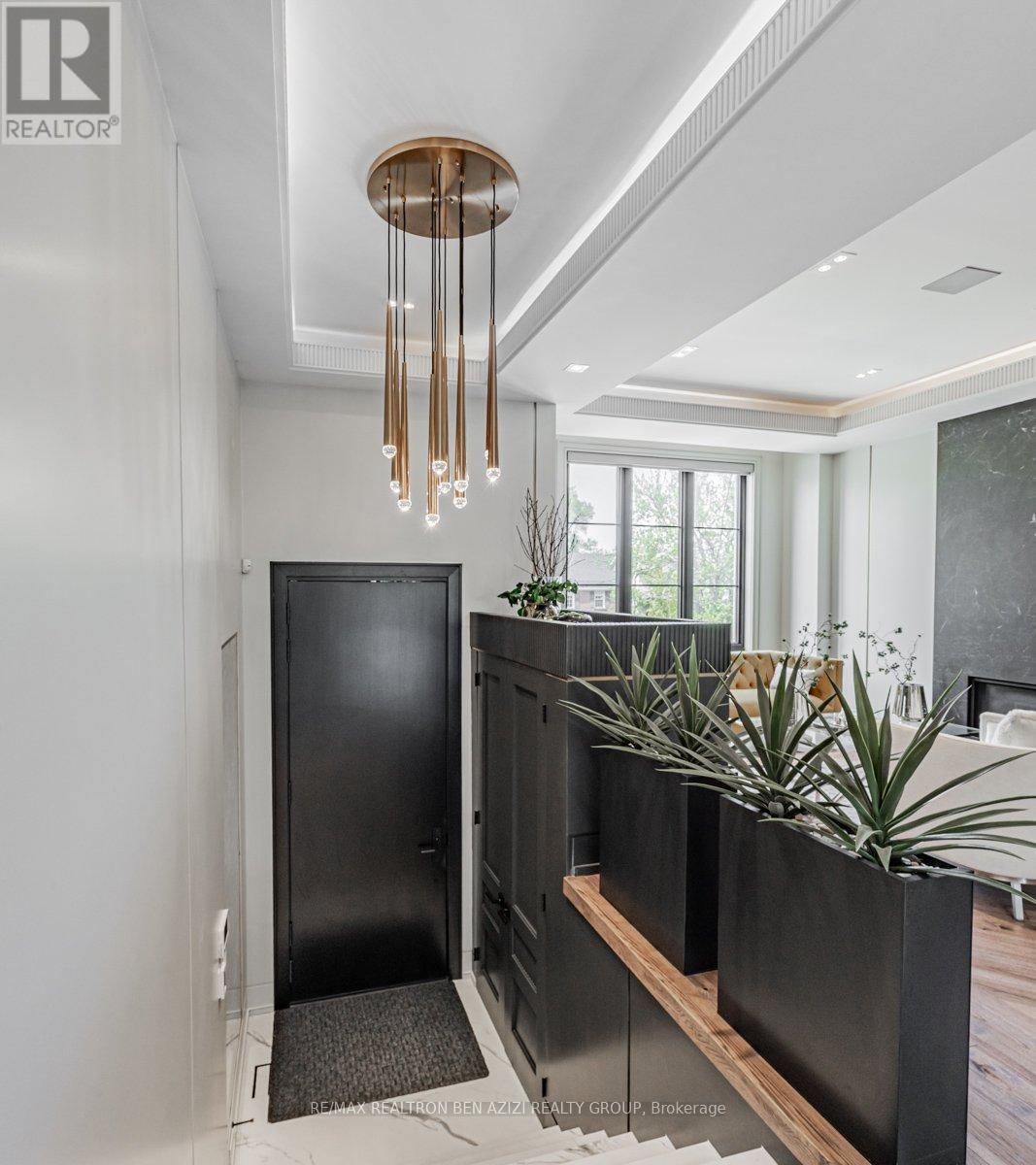 323 Melrose Avenue, Toronto (Lawrence Park North), Ontario  M5M 1Z5 - Photo 3 - C12178529