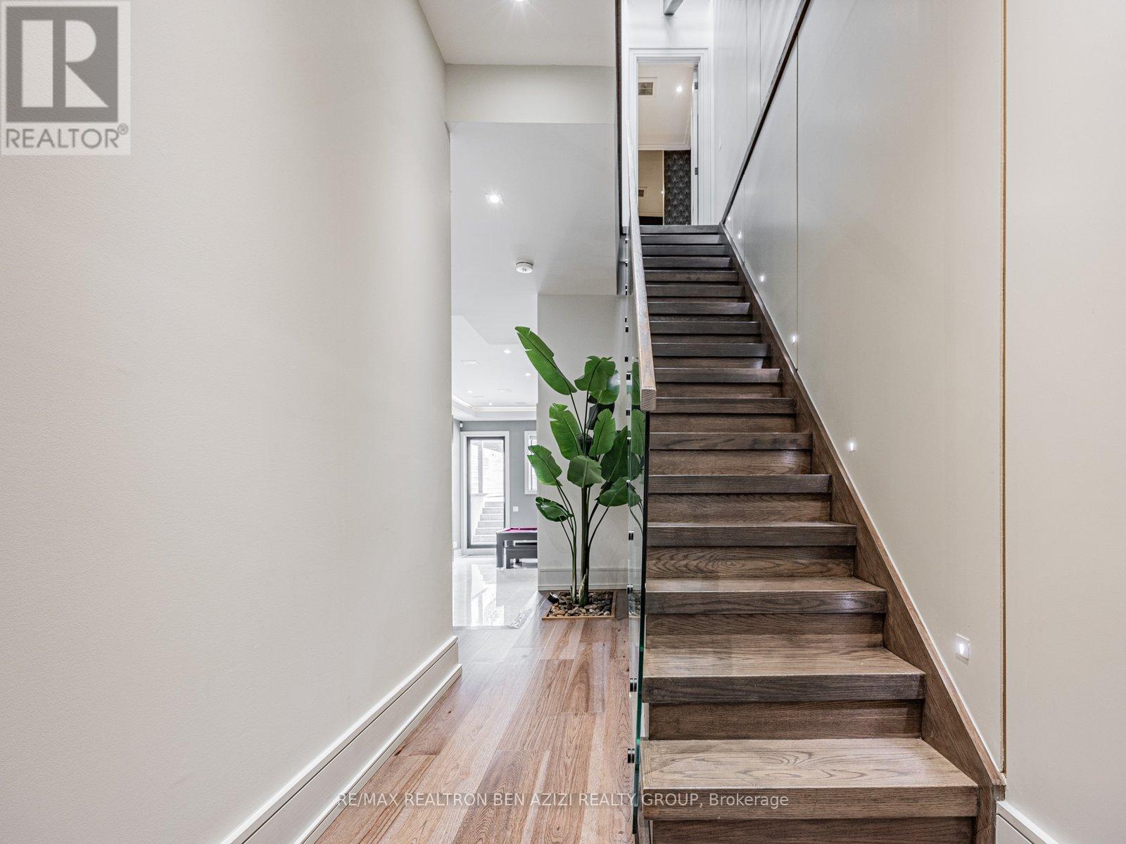 323 Melrose Avenue, Toronto (Lawrence Park North), Ontario  M5M 1Z5 - Photo 33 - C12178529