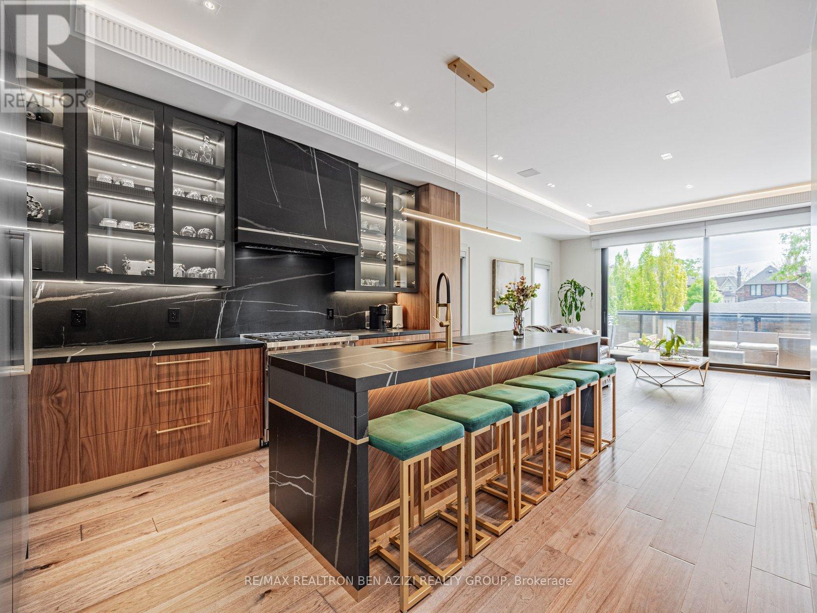323 Melrose Avenue, Toronto (Lawrence Park North), Ontario  M5M 1Z5 - Photo 8 - C12178529