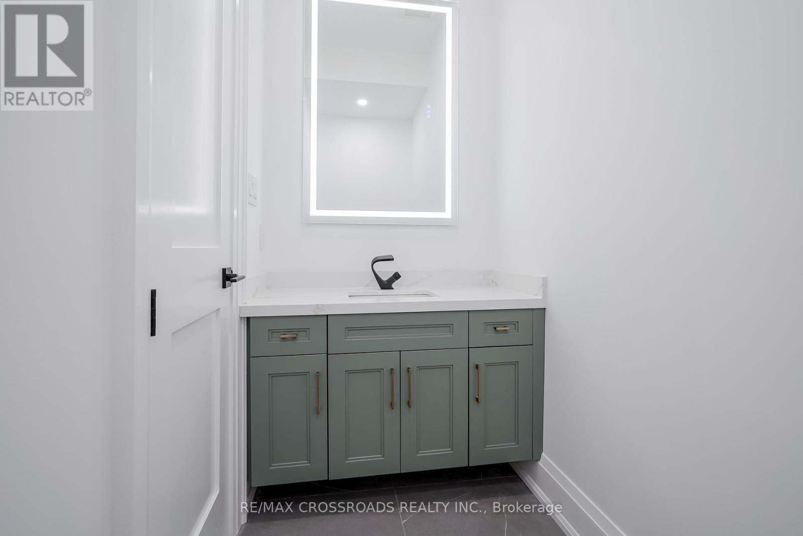 112 Blantyre Avenue, Toronto, Ontario  M1N 2R5 - Photo 18 - E12178451