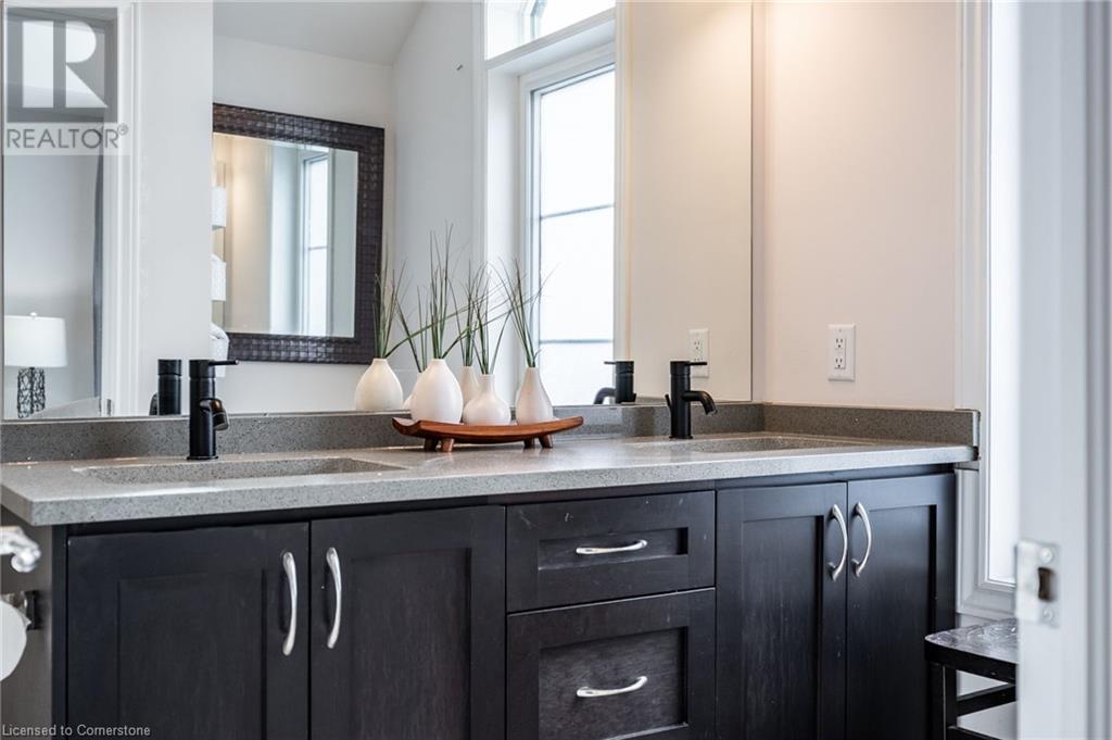70 Borers Creek Circle, Hamilton, Ontario  L8B 1W3 - Photo 25 - 40725651