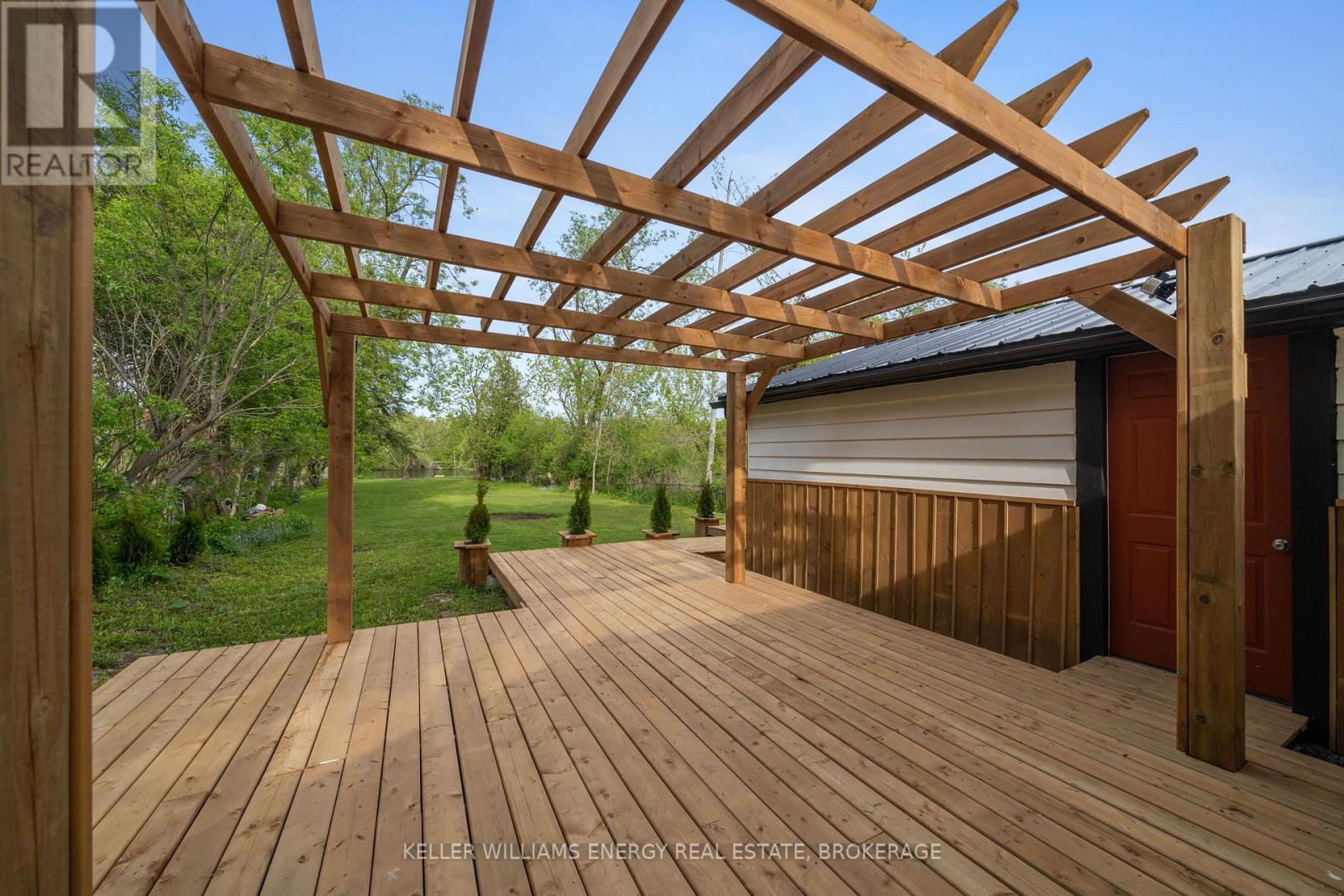 24 Water Street, Kawartha Lakes (Lindsay), Ontario  K9V 2C8 - Photo 35 - X12178537