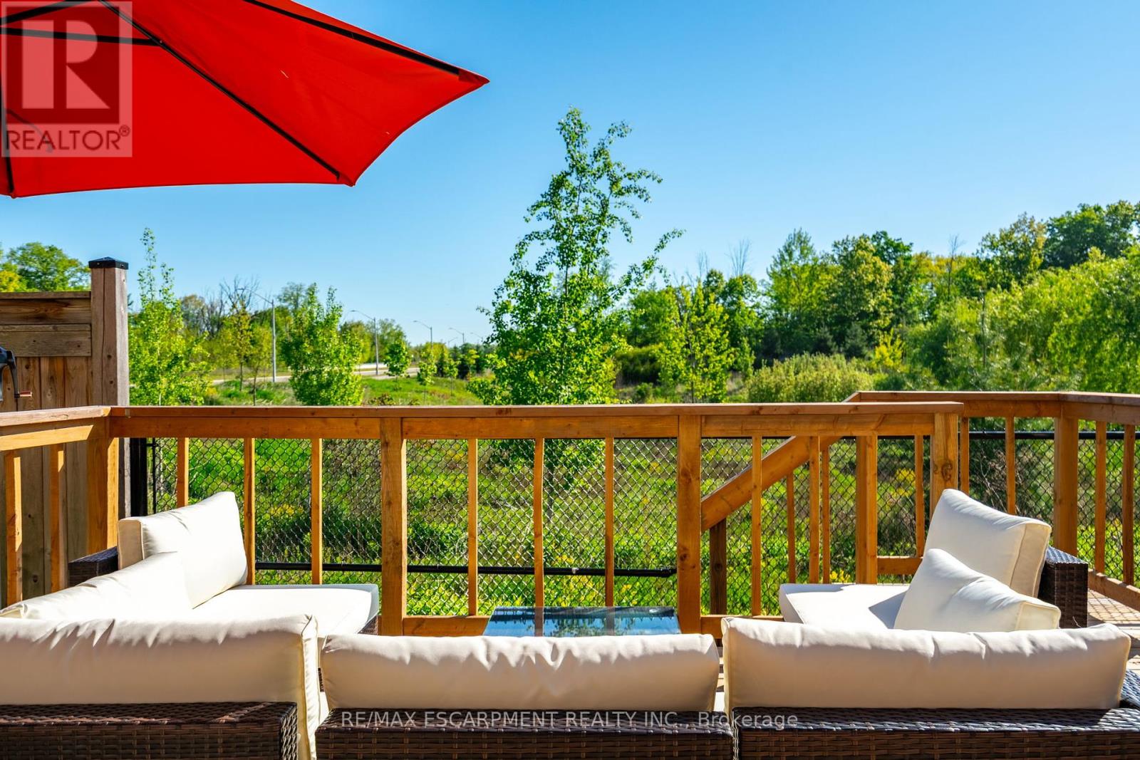 70 Borers Creek Circle, Hamilton (Waterdown), Ontario  L8B 1W3 - Photo 35 - X12129107