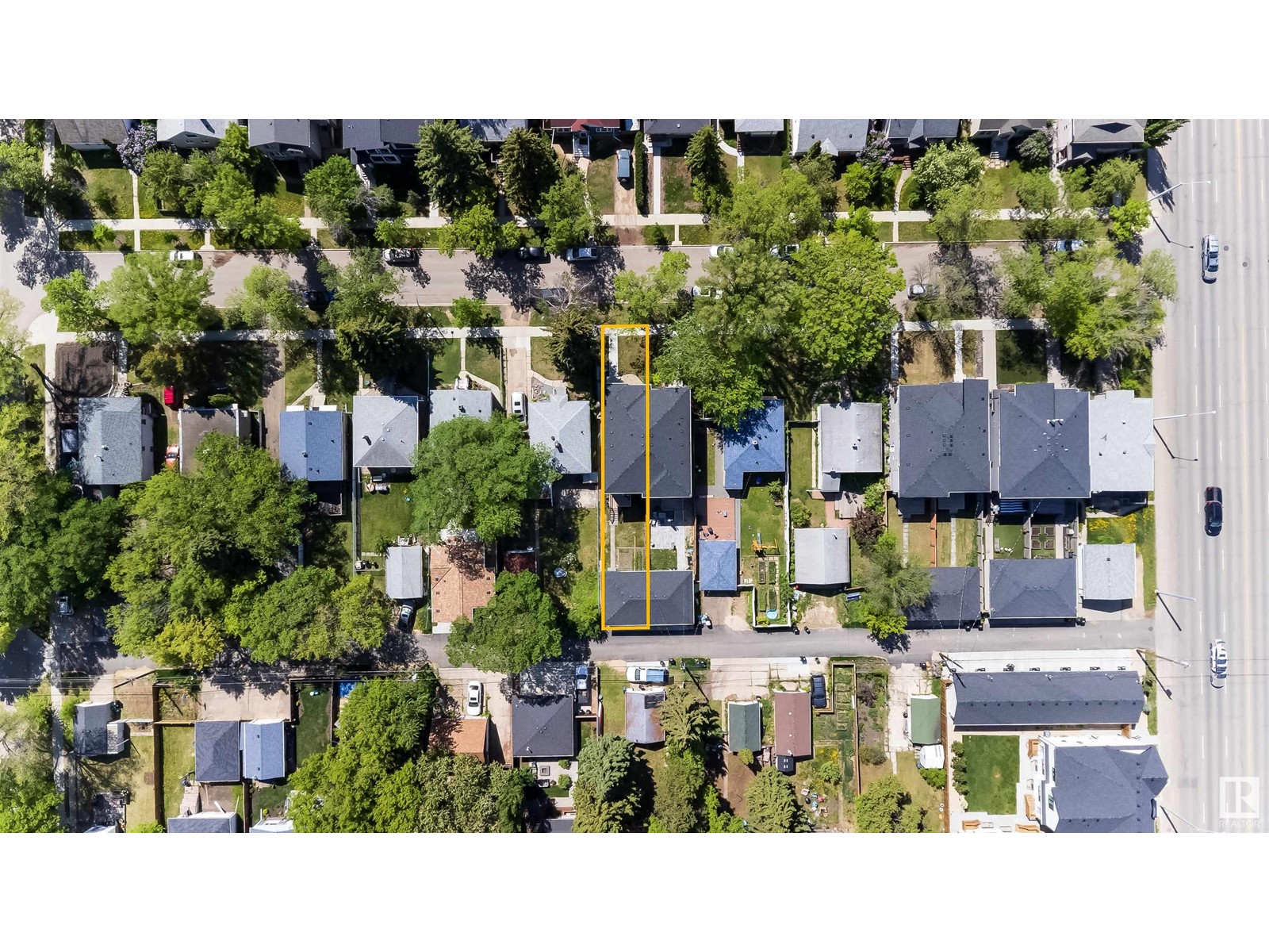 Property at 10822 66 AV NW image 3