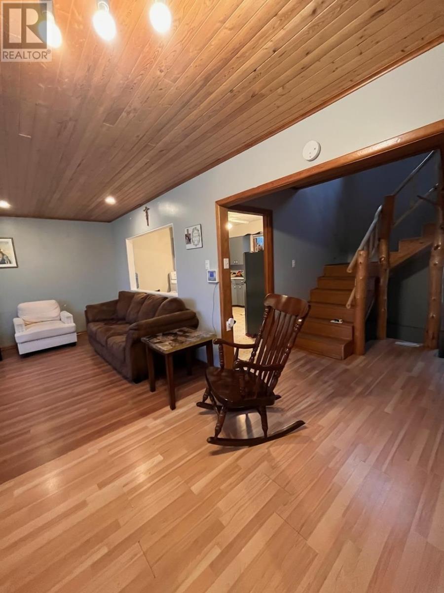 101 Albany Pl, Longlac, Ontario  P0T 2A0 - Photo 7 - TB243468