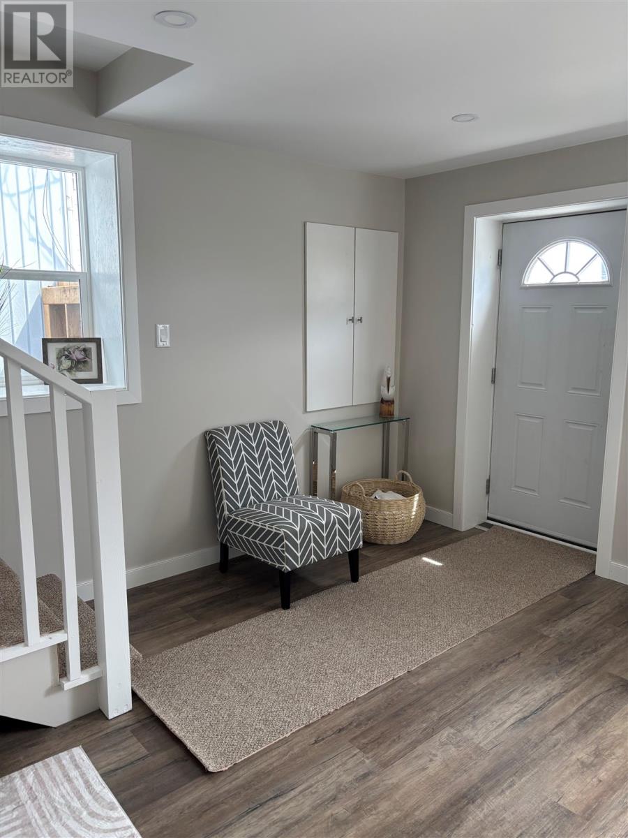 30 Bendell St, Thunder Bay, Ontario  P7A 4S7 - Photo 2 - TB251355