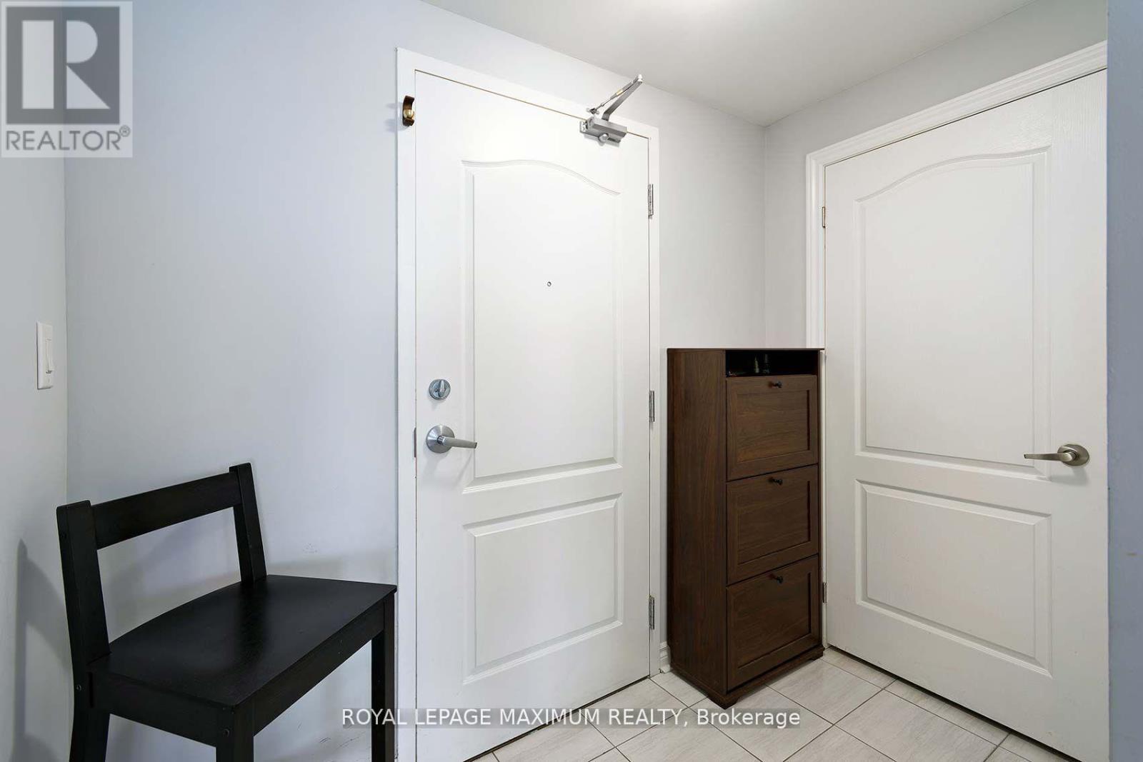 Property at 214 - 3905 MAJOR MACKENZIE DRIVE W image 4