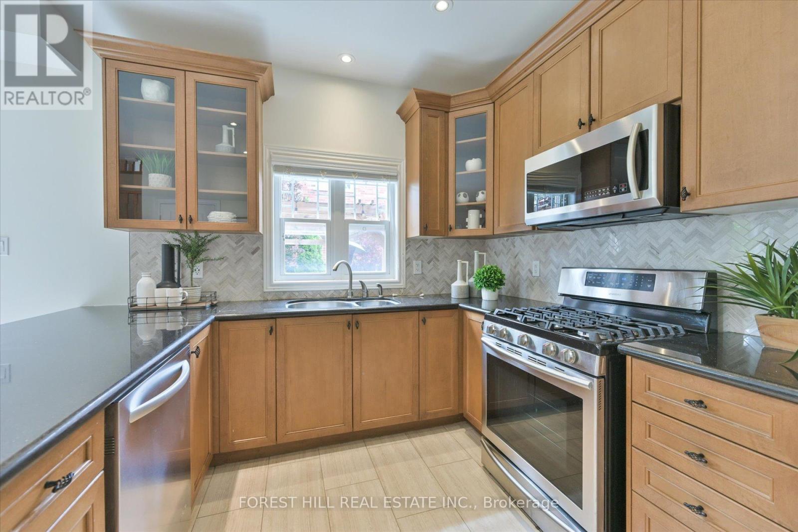 106 Bayberry Street, Whitchurch-Stouffville (Stouffville), Ontario  L4A 0E3 - Photo 13 - N12178336
