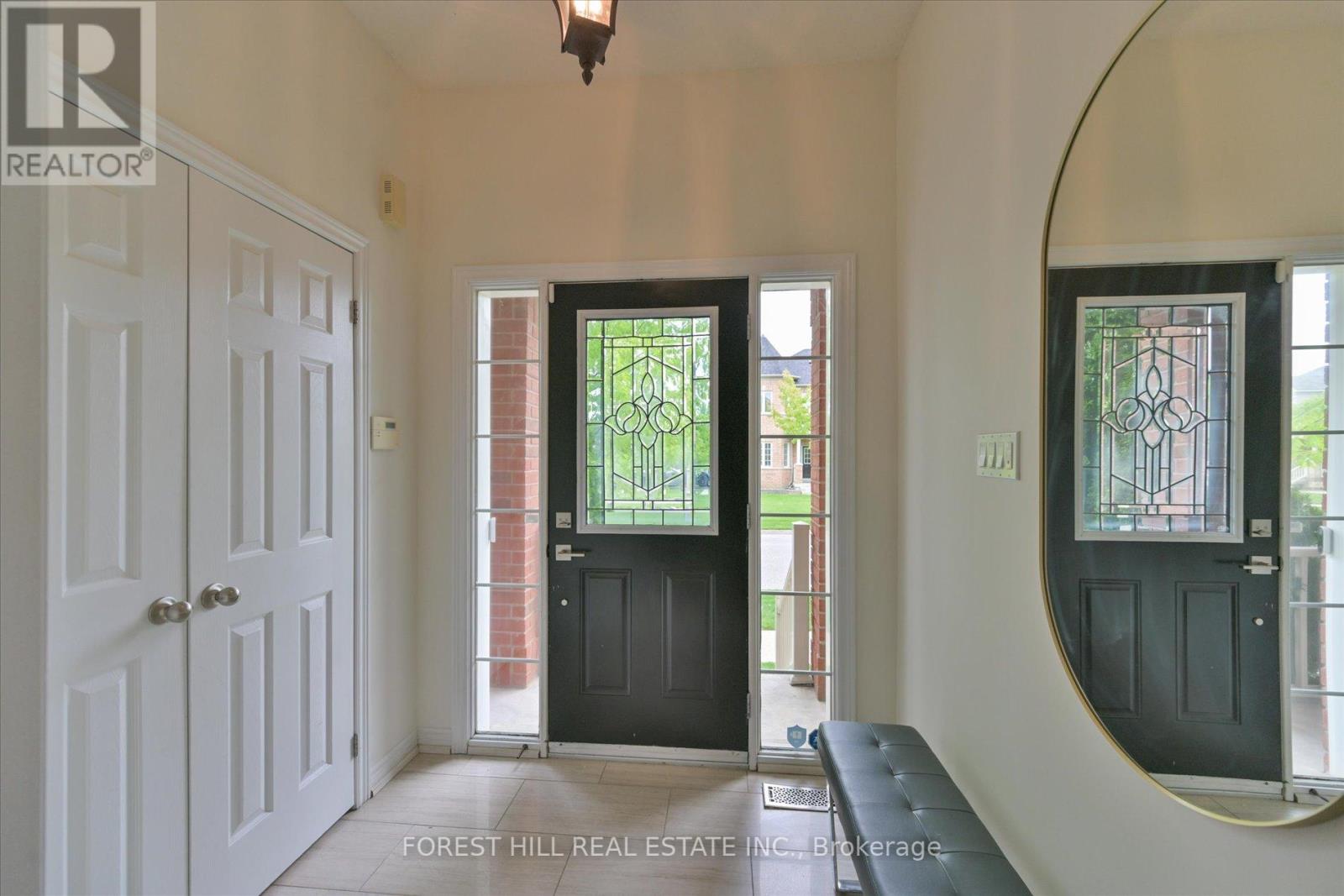 106 Bayberry Street, Whitchurch-Stouffville, Ontario  L4A 0E3 - Photo 6 - N12178336