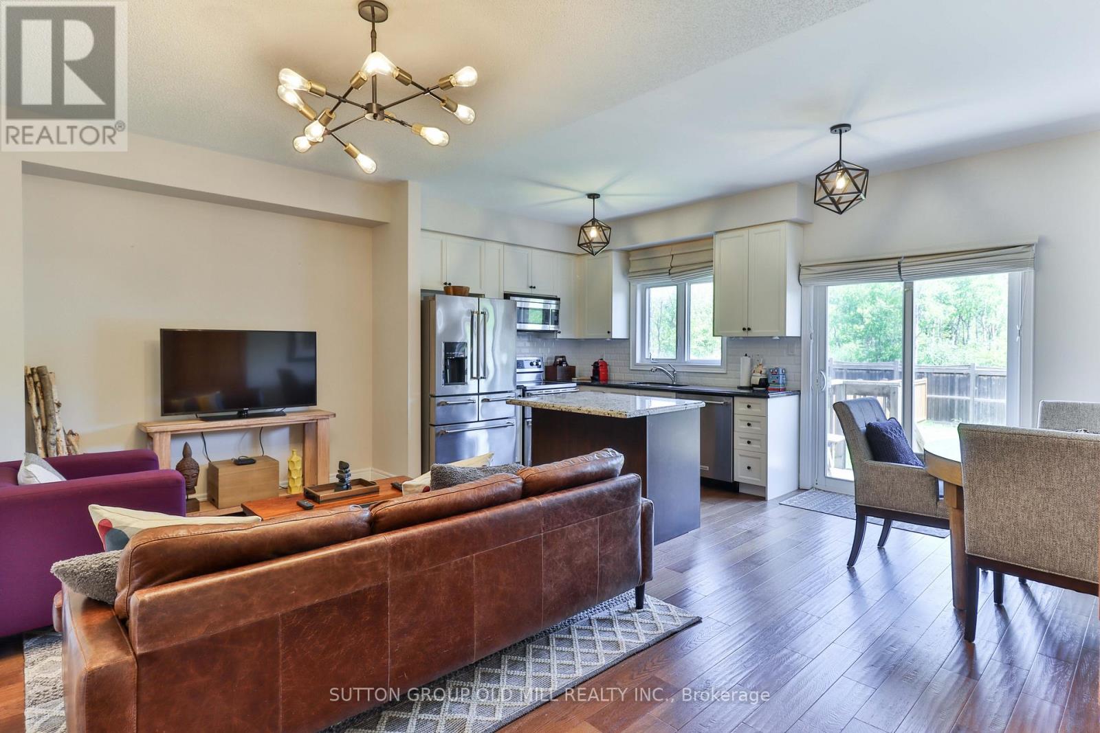 1287 Bardeau Street, Innisfil (Lefroy), Ontario  L0L 1W0 - Photo 8 - N12178395