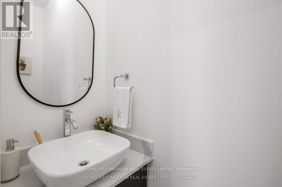 Upper - 226 Maple Sugar Lane, Vaughan (Patterson), Ontario  L4J 8V3 - Photo 12 - N12178461