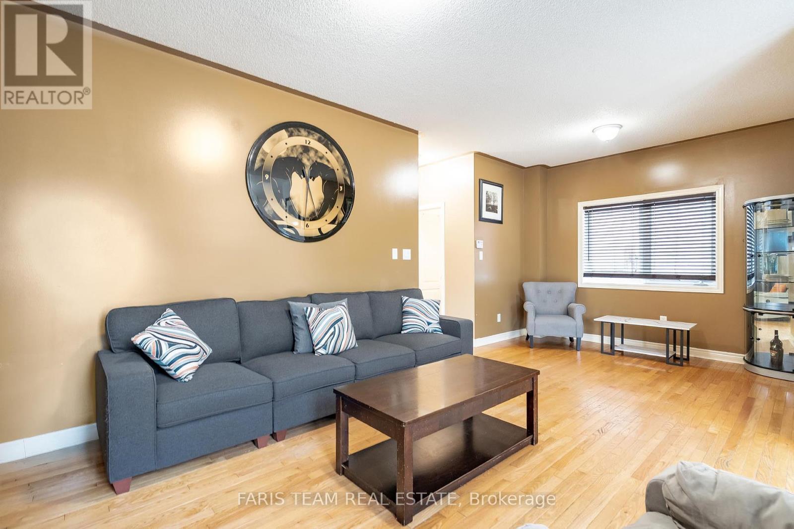 1244 Mary-Lou Street, Innisfil, Ontario  L9S 0E5 - Photo 8 - N12178463