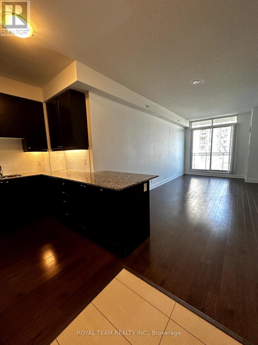 307 - 24 Woodstream Boulevard, Vaughan, Ontario  L4L 8C4 - Photo 4 - N12178534