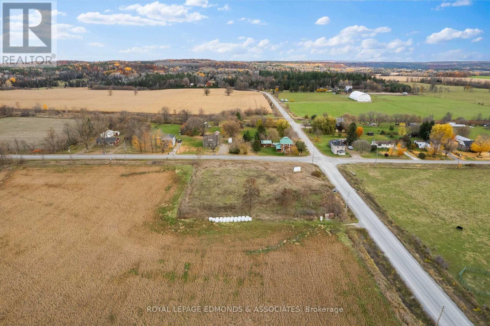 2402 Foresters Falls Road, Whitewater Region, Ontario  K0J 1V0 - Photo 4 - X12178567