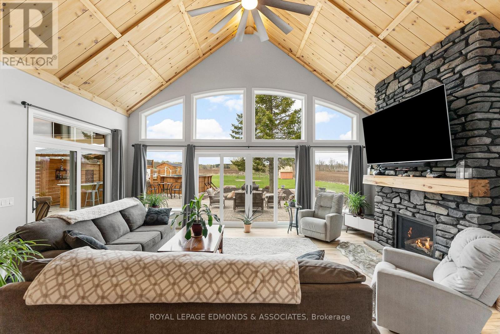 19 Lookout Road, Whitewater Region, Ontario  K0J 2L0 - Photo 18 - X12178610