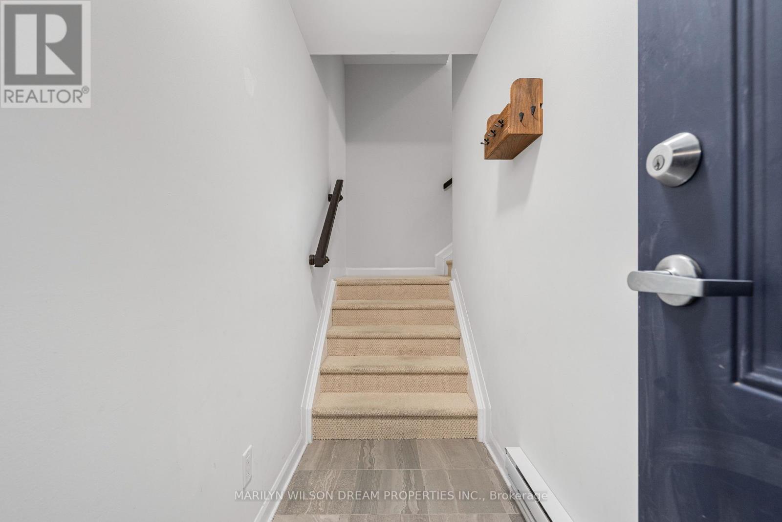 Property at UNIT D - 315 ELDORADO PRIVATE image 4