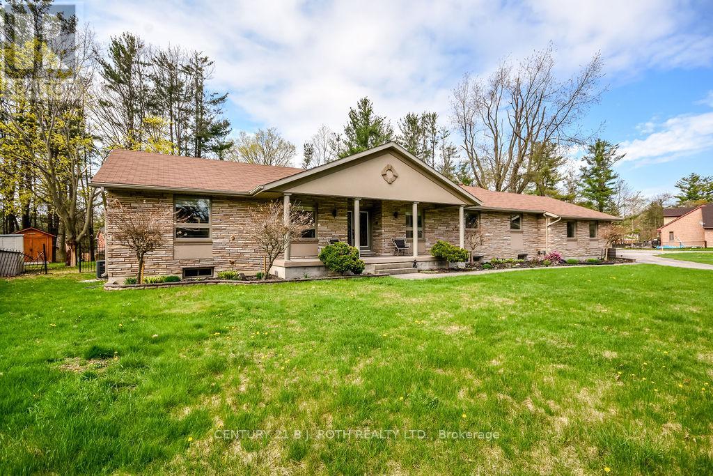 12 Noraline Avenue, Springwater, Ontario  L0L 1X1 - Photo 2 - S12178319