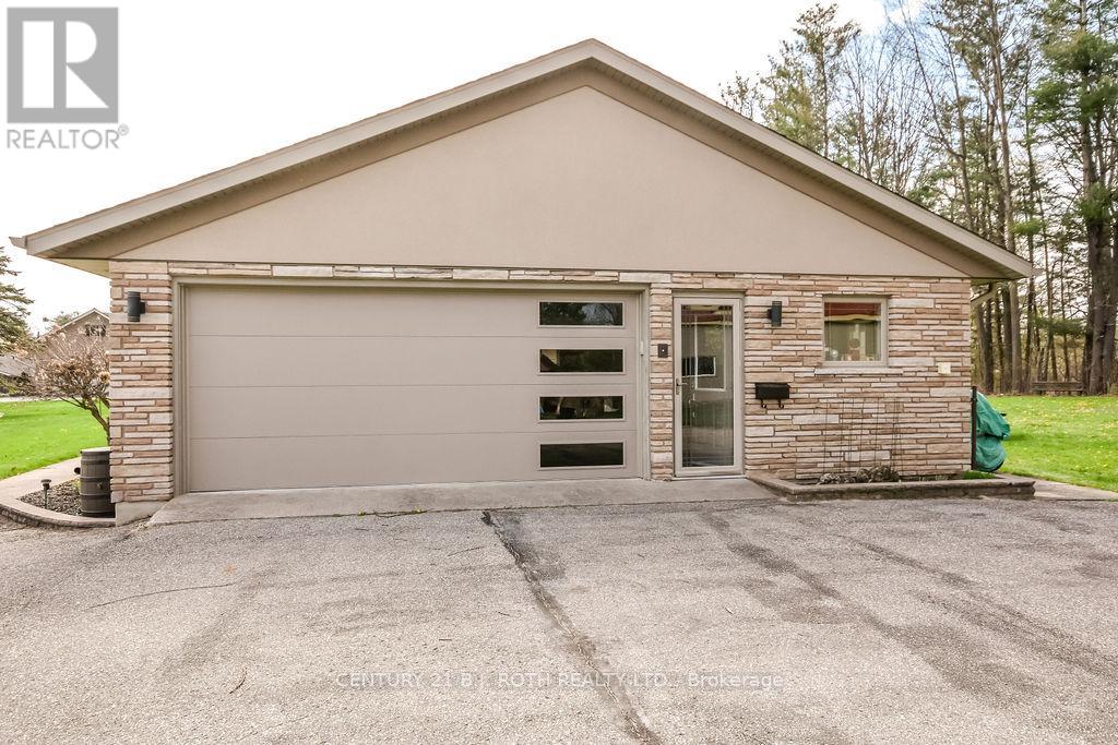 12 Noraline Avenue, Springwater, Ontario  L0L 1X1 - Photo 3 - S12178319