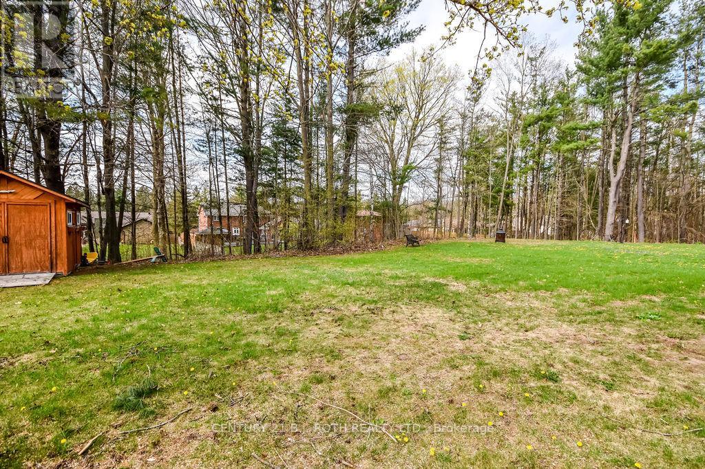 12 Noraline Avenue, Springwater, Ontario  L0L 1X1 - Photo 37 - S12178319