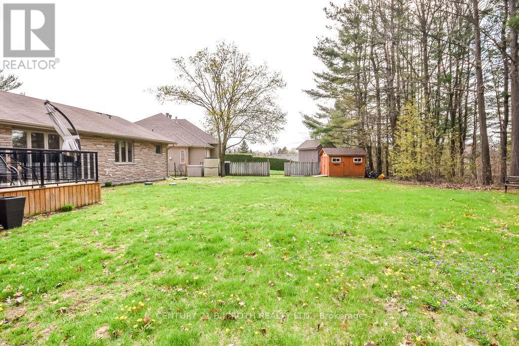 12 Noraline Avenue, Springwater, Ontario  L0L 1X1 - Photo 38 - S12178319