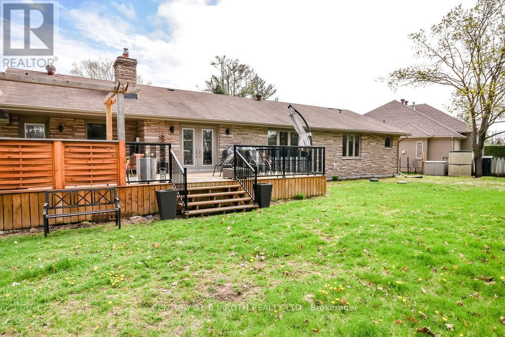 12 Noraline Avenue, Springwater, Ontario  L0L 1X1 - Photo 40 - S12178319
