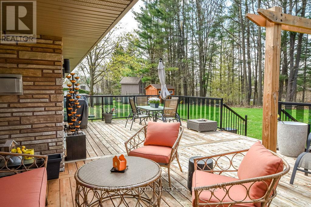 12 Noraline Avenue, Springwater, Ontario  L0L 1X1 - Photo 41 - S12178319