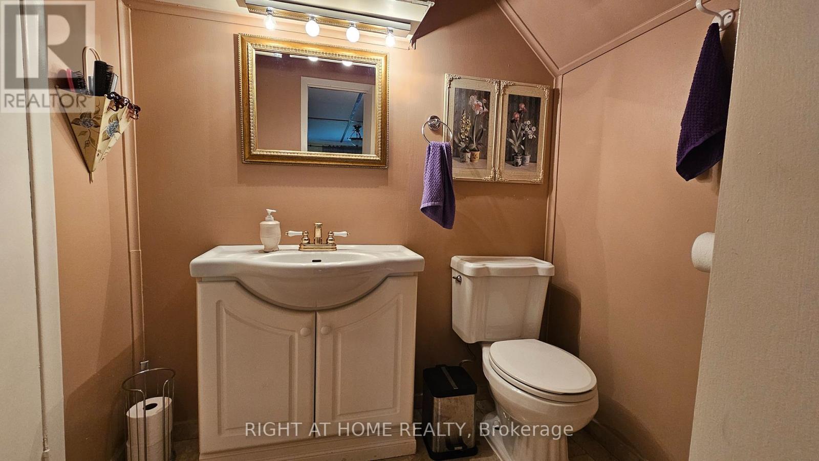 640 Tiny Beaches Road N, Tiny, Ontario  L0L 2J0 - Photo 18 - S12178514