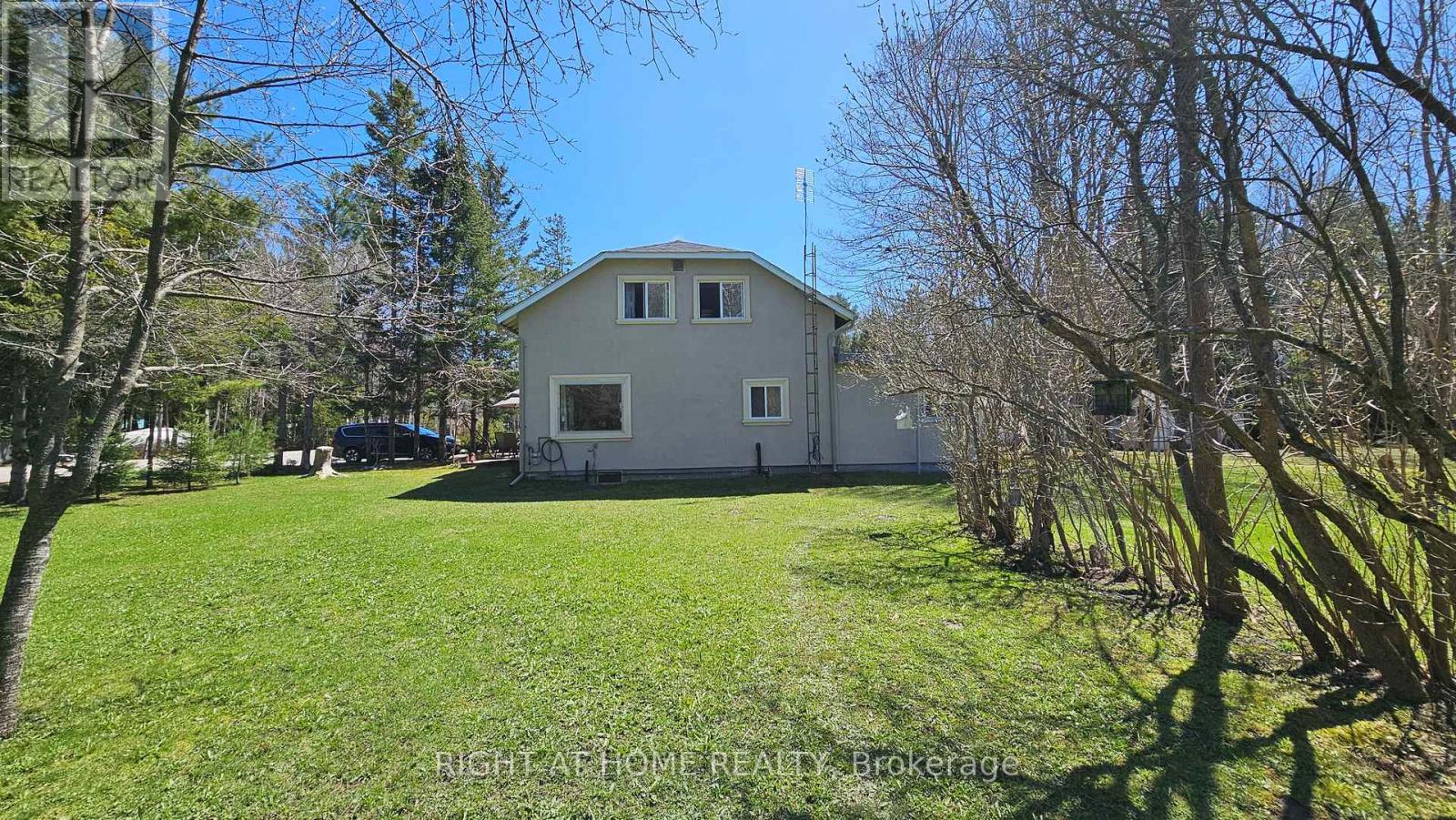 640 Tiny Beaches Road N, Tiny, Ontario  L0L 2J0 - Photo 19 - S12178514