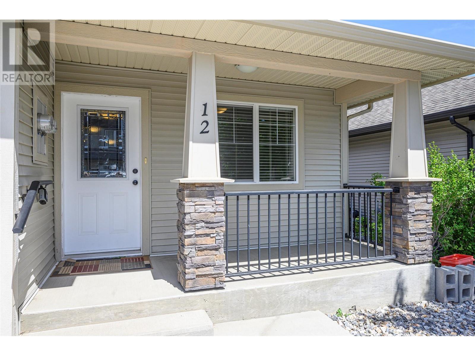 2592 Crestline Street Unit# 12, Kamloops, BC V2B0E7