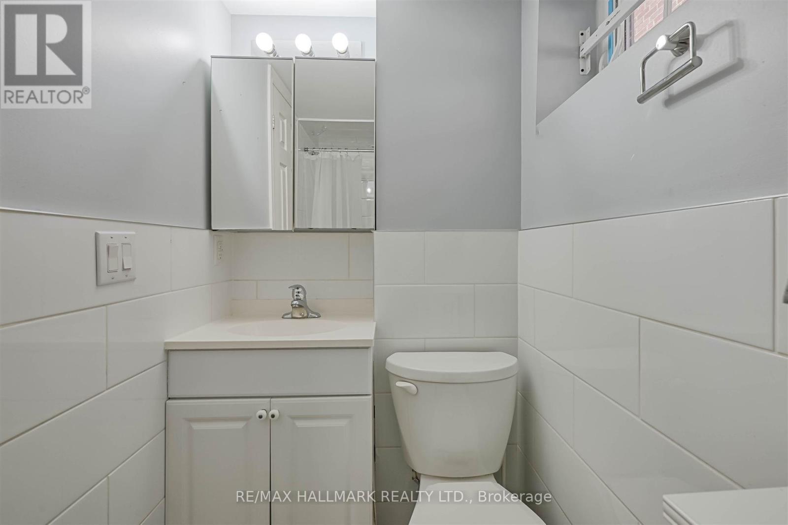 479 Ridelle Avenue, Toronto (Briar Hill-Belgravia), Ontario  M6B 1K6 - Photo 21 - W12178300