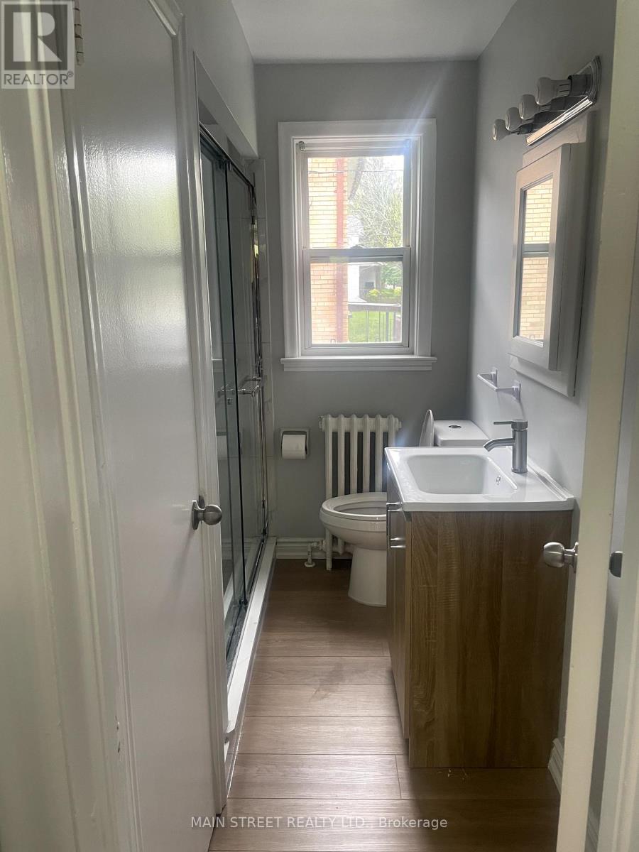 3 - 36 Long Branch Avenue, Toronto, Ontario  M8W 3H9 - Photo 5 - W12178385