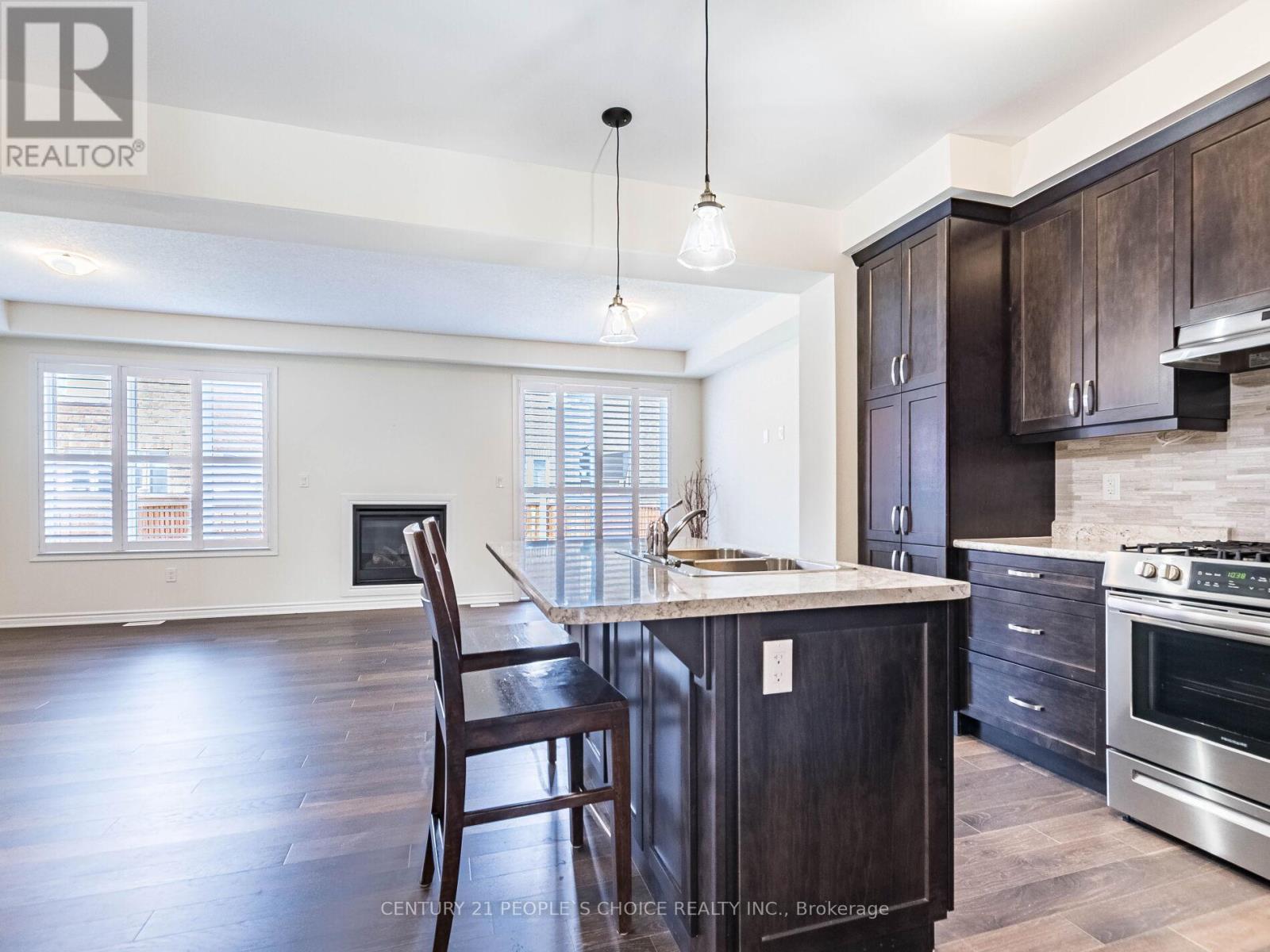 1404 Sycamore Gardens, Milton (Cb Cobban), Ontario  L9T 1R3 - Photo 7 - W12178398