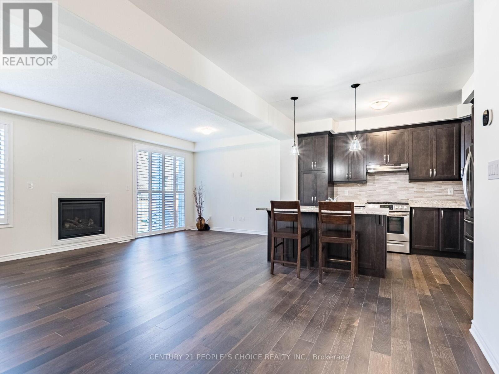 1404 Sycamore Gardens, Milton, Ontario  L9T 1R3 - Photo 8 - W12178398