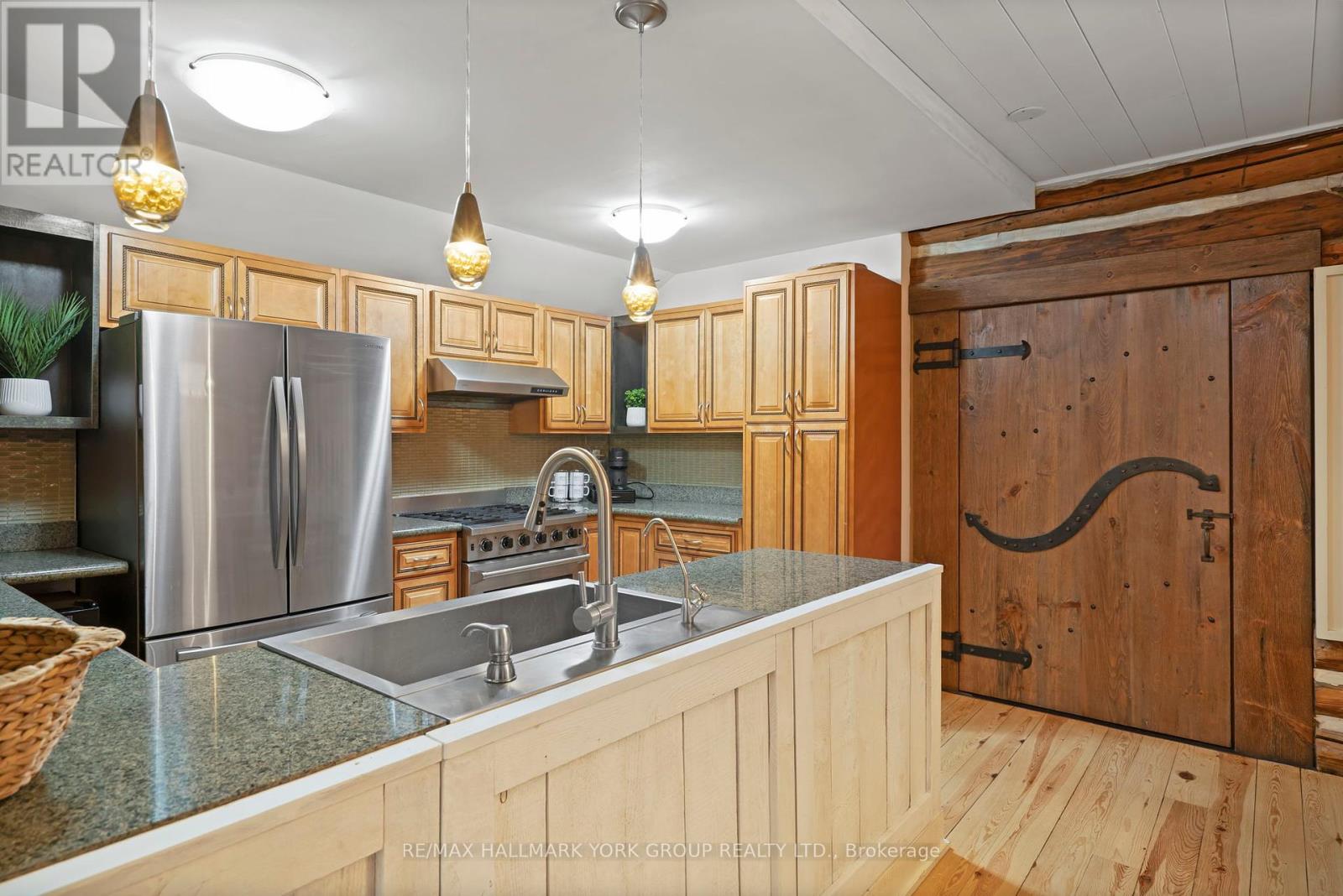 16590 Hurontario Street, Caledon, Ontario  L7K 1W3 - Photo 17 - W12178402