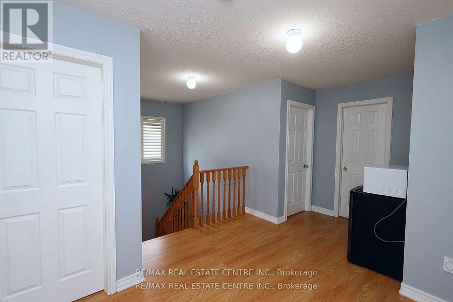 120 Bellchase Trail, Brampton, Ontario  L6P 3L3 - Photo 38 - W12178508