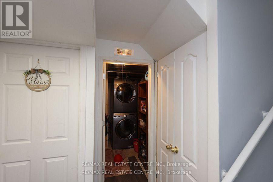 120 Bellchase Trail, Brampton (Bram East), Ontario  L6P 3L3 - Photo 40 - W12178508