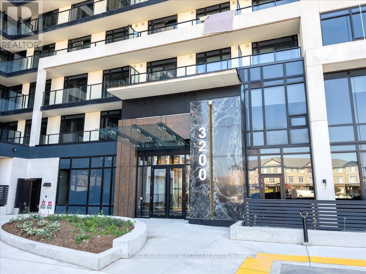 1001 - 3200 William Coltson Avenue, Oakville, Ontario  L6H 7W6 - Photo 2 - W12178531