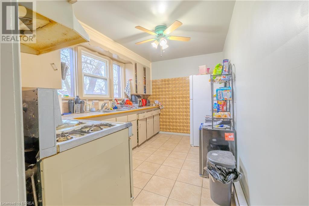 113 Brant Avenue Unit# 4, Brantford, Ontario N3T 3H4 - Photo 5 - 40734533