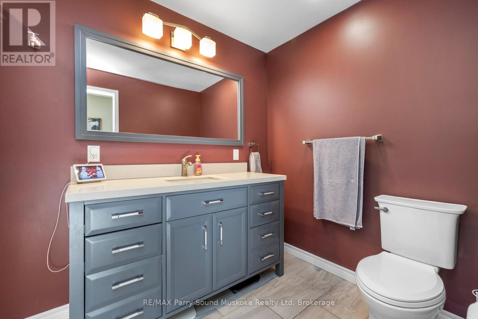 8 Pineridge Drive, Mcdougall, Ontario  P2A 2W9 - Photo 23 - X12178552