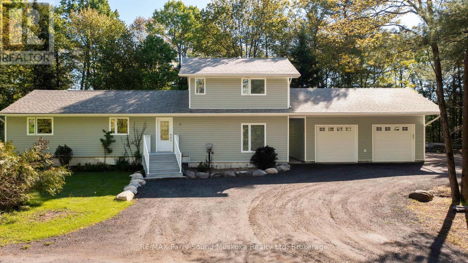 8 Pineridge Drive, Mcdougall, Ontario  P2A 2W9 - Photo 3 - X12178552