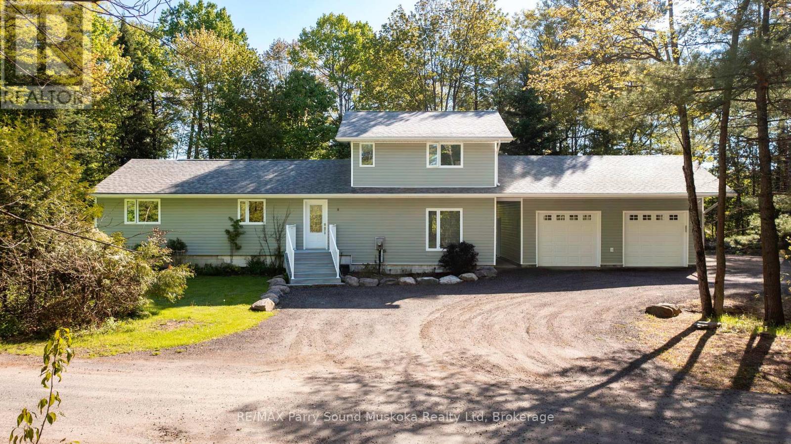 8 Pineridge Drive, Mcdougall, Ontario  P2A 2W9 - Photo 4 - X12178552