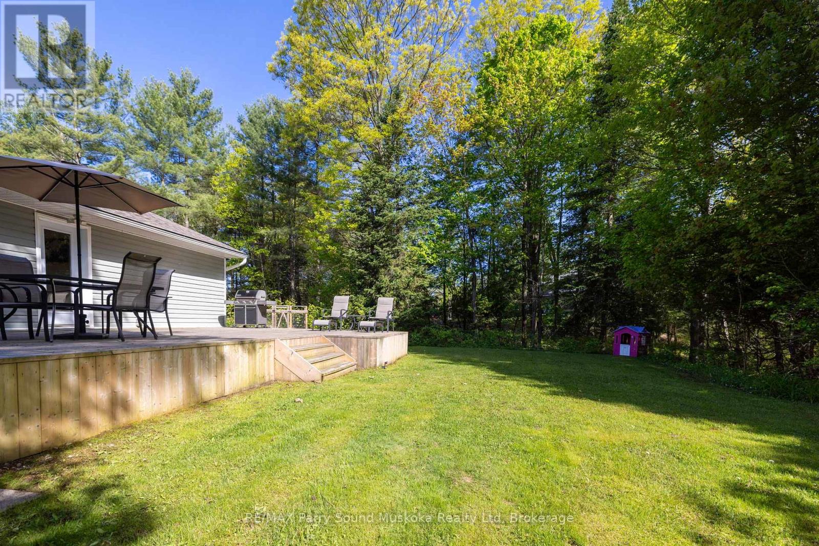 8 Pineridge Drive, Mcdougall, Ontario  P2A 2W9 - Photo 7 - X12178552