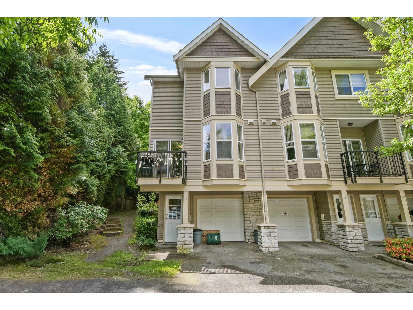 16 33321 George Ferguson Way, Abbotsford, British Columbia  V2S 2L6 - Photo 1 - R3006645