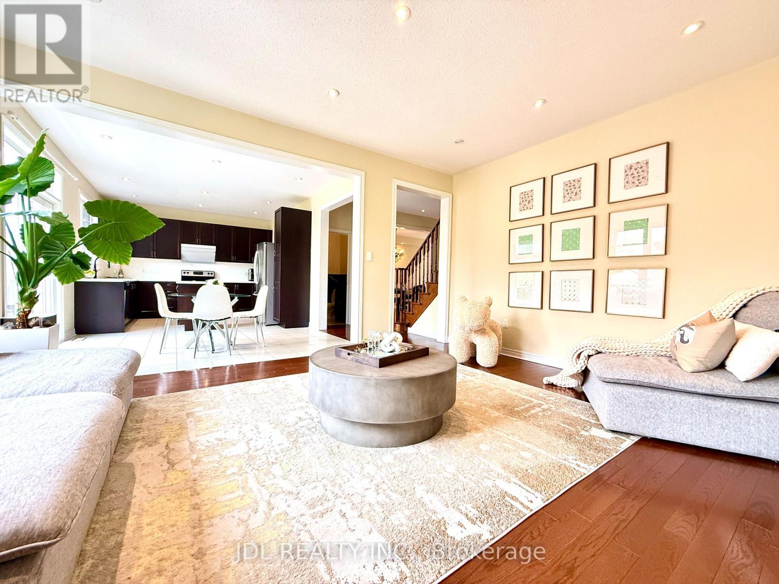 44 Dame Gruev Drive, Markham, Ontario  L6E 0M4 - Photo 13 - N12030520