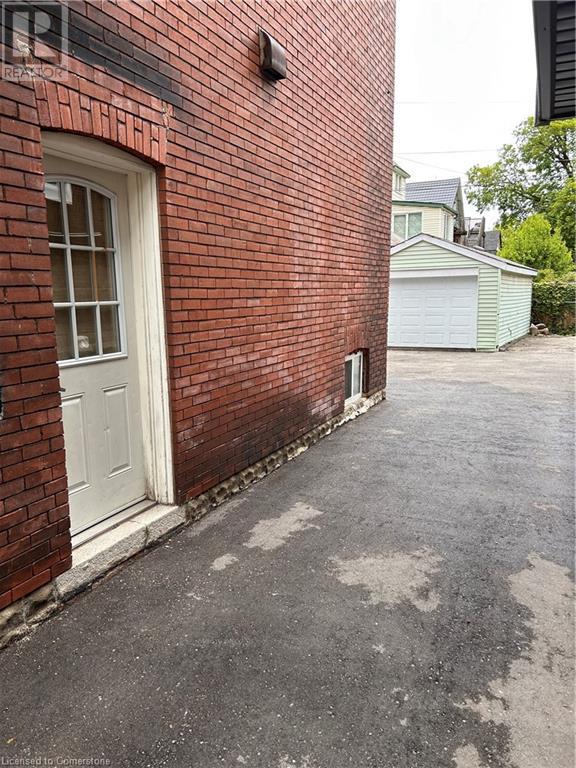 797 Main Street E, Hamilton, Ontario  L8M 1L5 - Photo 3 - 40734512