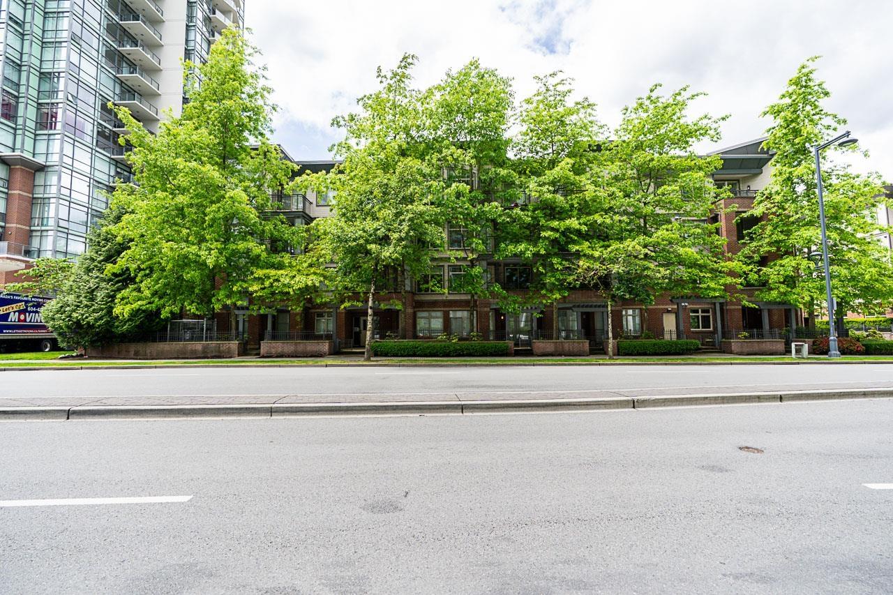 205 10455 University Drive, Surrey, British Columbia  V3T 0A5 - Photo 2 - R3007019