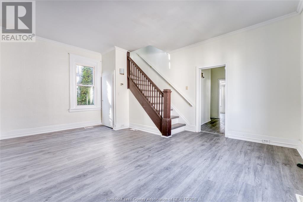 443 Wellington, Windsor, Ontario  N9A 5J3 - Photo 4 - 25013344
