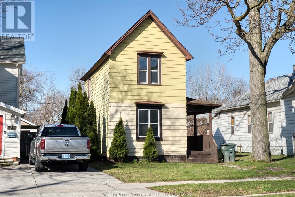 Property at 443 WELLINGTON image 3