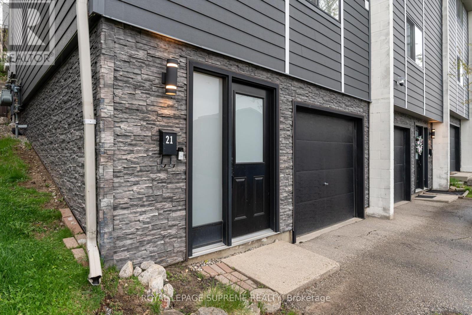 Property at 21 - 135 CHALMERS STREET S image 3