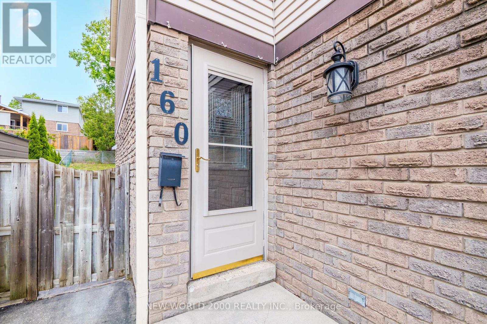 160 Bechtel Drive, Kitchener, Ontario  N2P 1R7 - Photo 3 - X12178533
